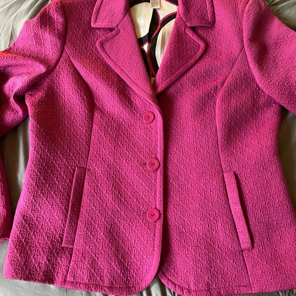 Stylish Magenta Chico’s Blazer - Size 1